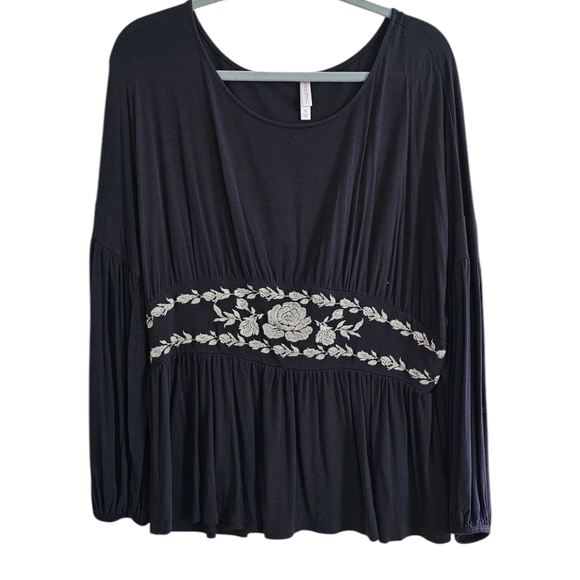 Women's Black Floral Embroidered Top Size XL - Picture 1 of 7